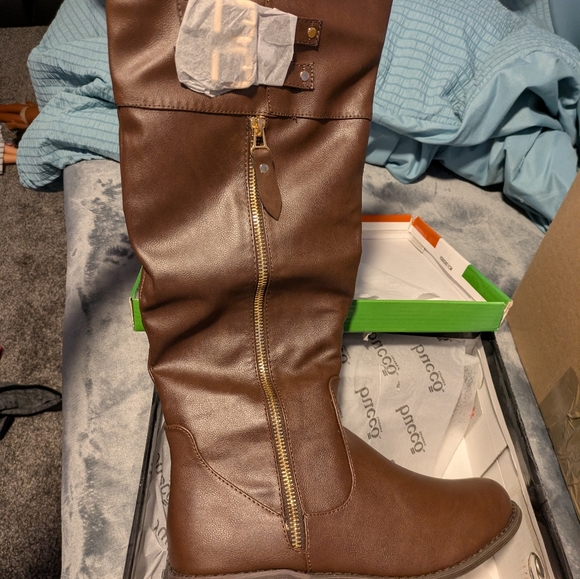 Women's 9 Flat Boot - Picture 2 of 5